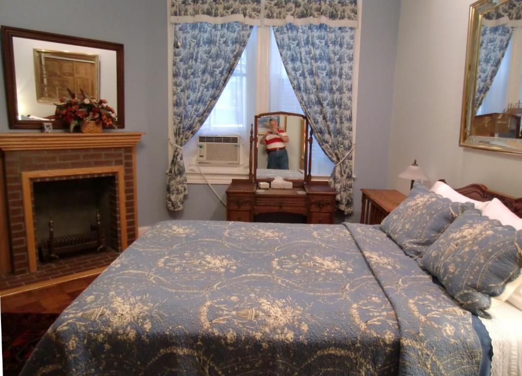 Wilson House Bed & Breakfast Балтимор Стая снимка