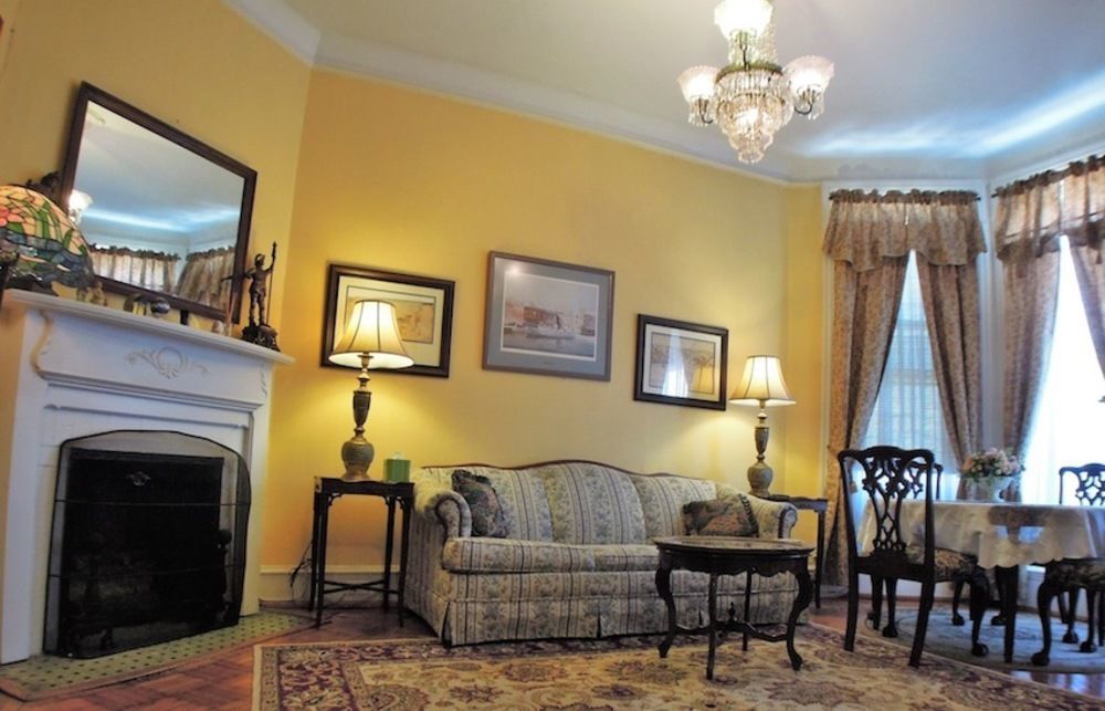 Wilson House Bed & Breakfast Балтимор Екстериор снимка